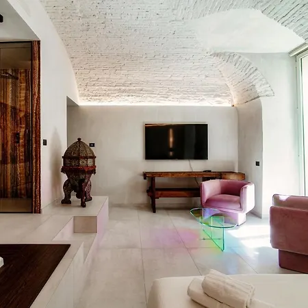 Lorodellago - The House Of Travelers