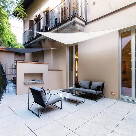 Lorodellago - The House Of Travelers *