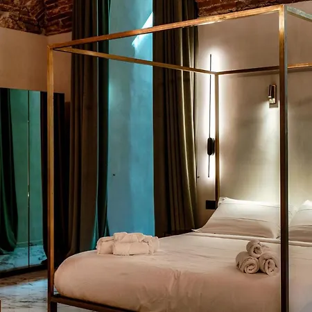 Lorodellago - The House Of Travelers * 科莫