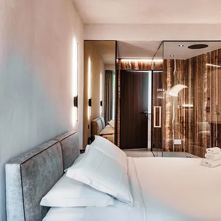 Lorodellago - The House Of Travelers Como
