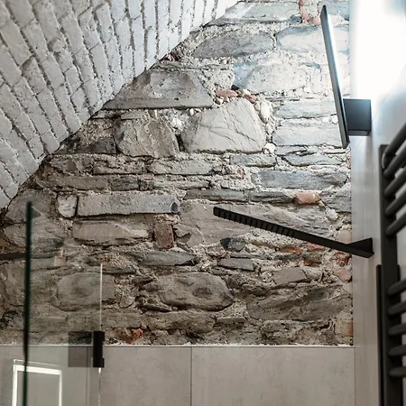 Lorodellago - The House Of Travelers 科莫