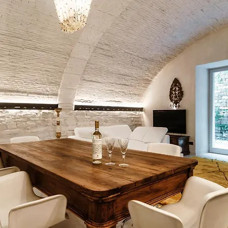 Lorodellago - The House Of Travelers *