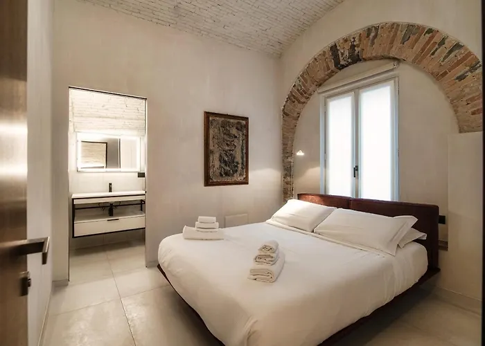 Lorodellago - The House Of Travelers *