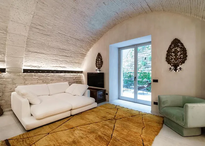 Lorodellago - The House Of Travelers