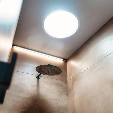 Lorodellago - The House Of Travelers Apartment *