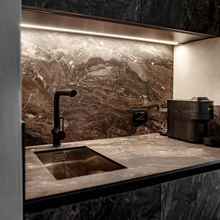 Lorodellago - The House Of Travelers * Como