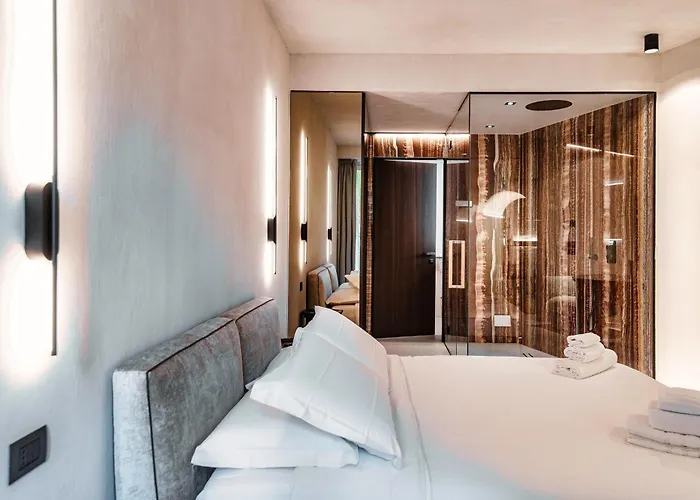 Lorodellago Como Suites By 